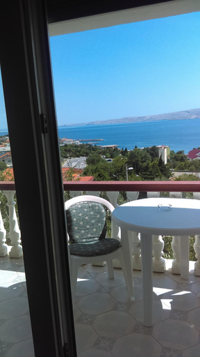 Others 2, Guesthouse BILI, Karlobag