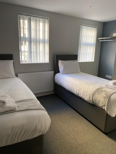 Bedroom 2, Brownlows Inn Rooms, Sefton