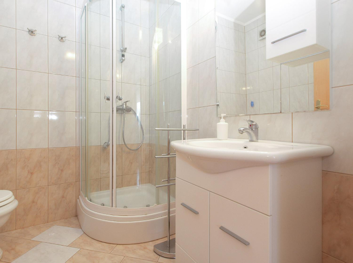 Bathroom, Apartment 1641, Medulin