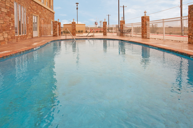 Sport & Beauty 5, Holiday Inn Express & Suites AUSTIN SOUTH-BUDA by IHG, Hays