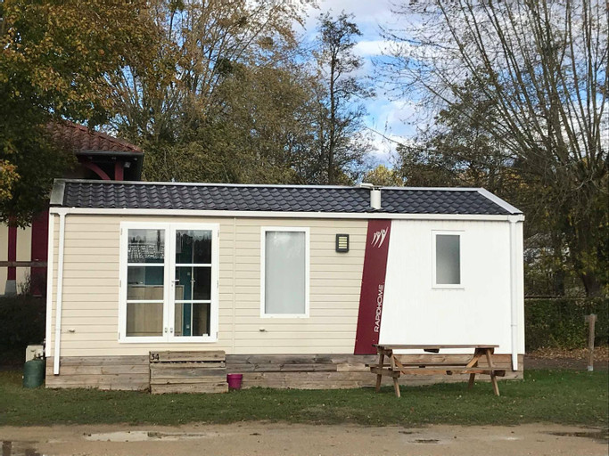 Exterior 1