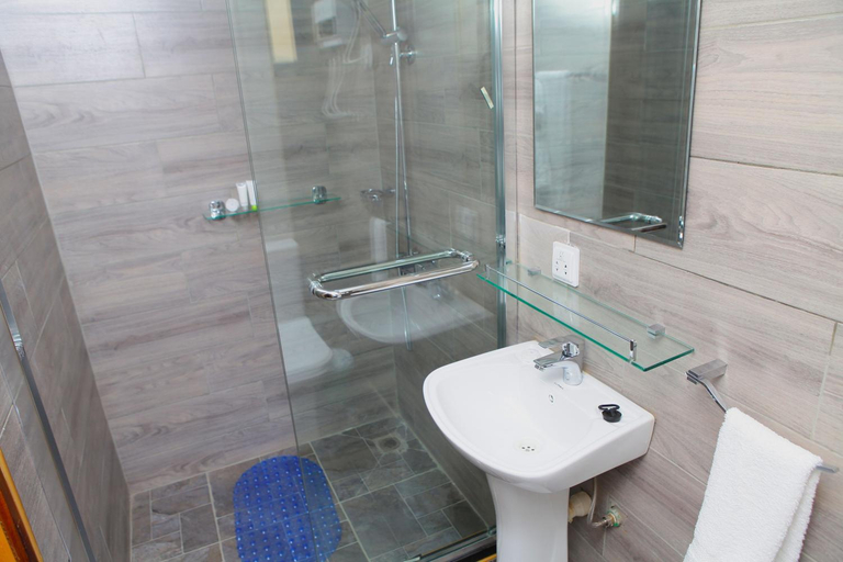 Bathroom 5, Vovole Luxury Homes, Tema