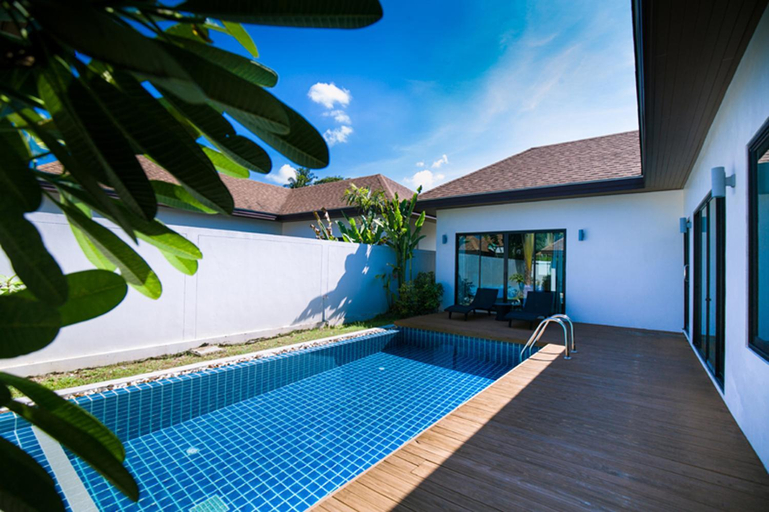 Swimming Pool 2