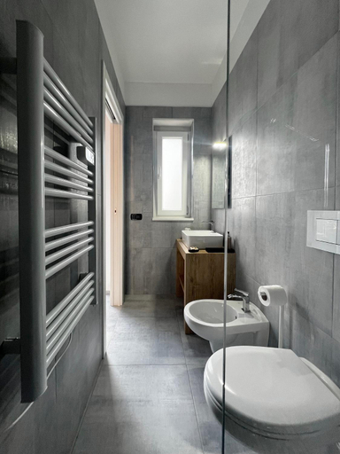Bathroom 4, Pinea b&b, Taranto