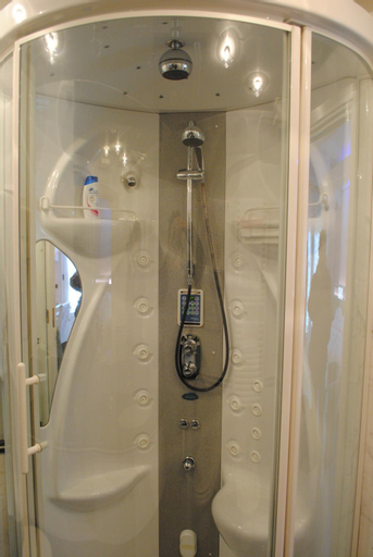 Bathroom 12