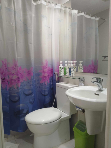 Azure Staycation by Yhiel, Parañaque