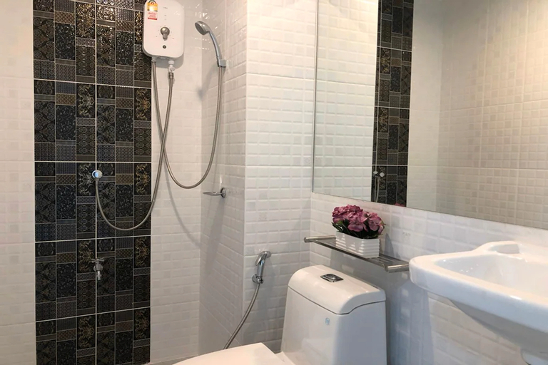 Bathroom 26