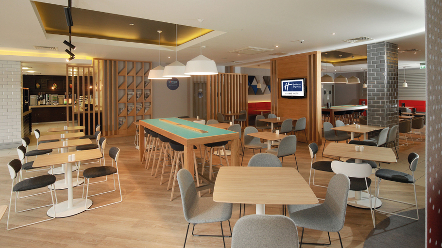 Food & Drinks 5, Holiday Inn Express BELFAST CITY by IHG, Belfast