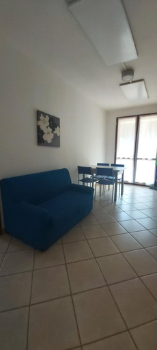 Others 4, Residence Leonardo, Ferrara