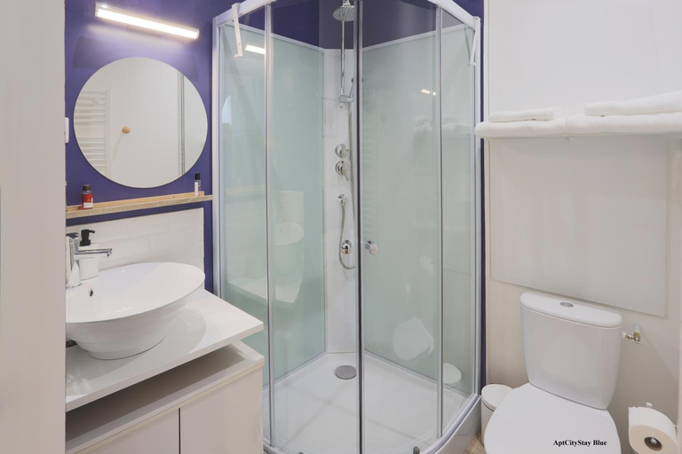 Bathroom, AptCityStay, Vaucluse