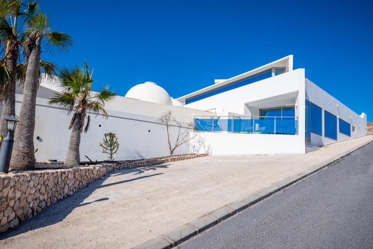 Exterior view 5, Villa Selene heated Indoor Pool, Las Palmas