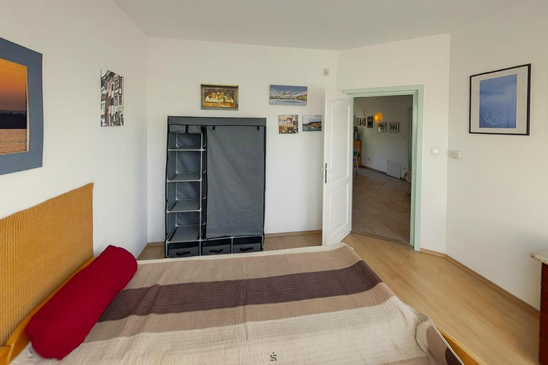 Others 5, Highway House, Kecskemét