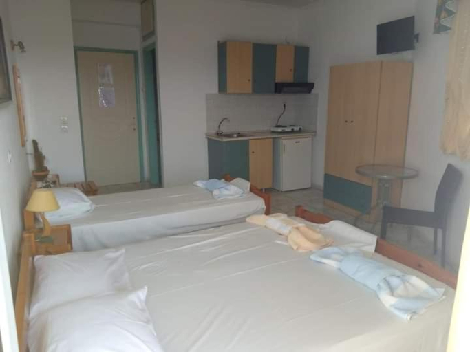 Others 5, Benjamin's Rooms, Central Macedonia