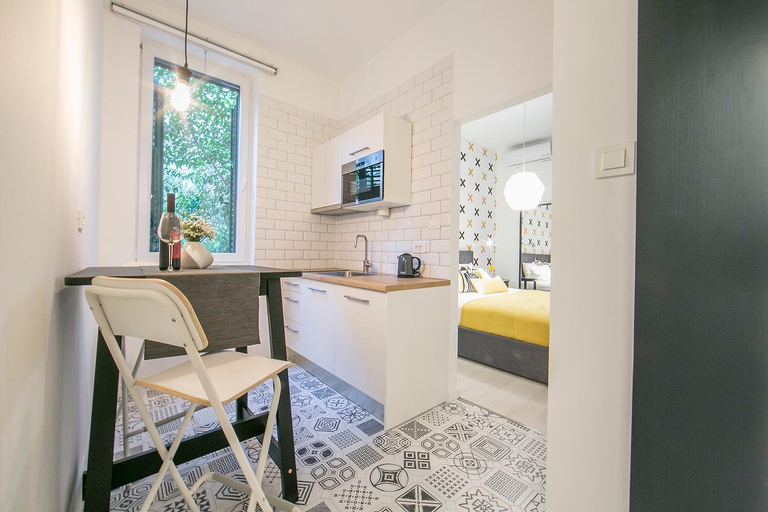 Others 4, Rooms Nela, Split