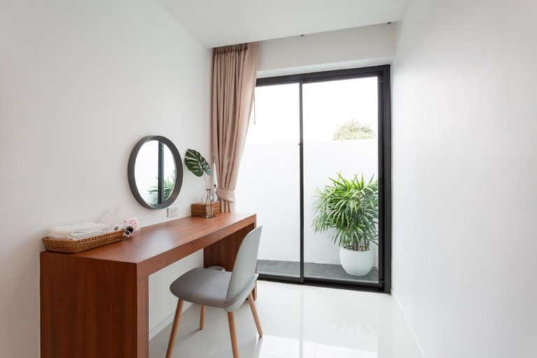 Others 5, Barayan Place, Sattahip