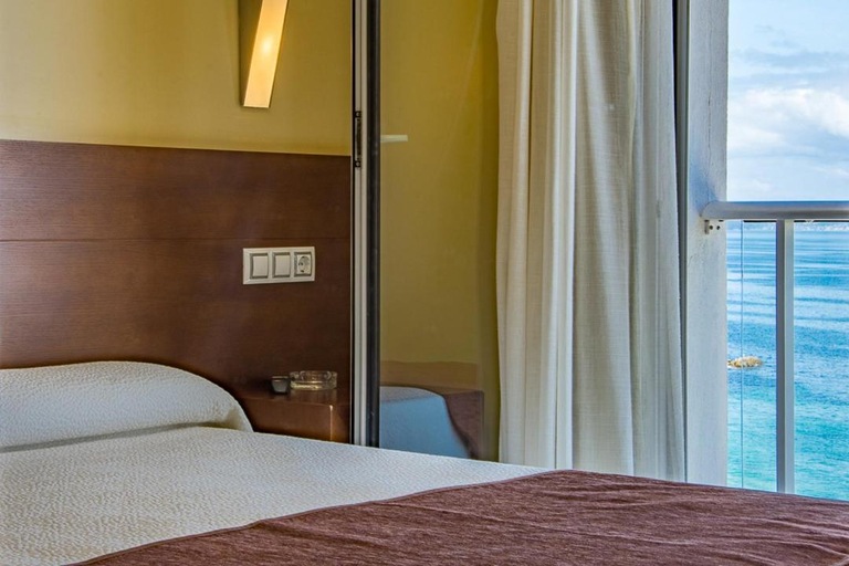 Bedroom 2, Hotel Restaurante Loureiro, Pontevedra