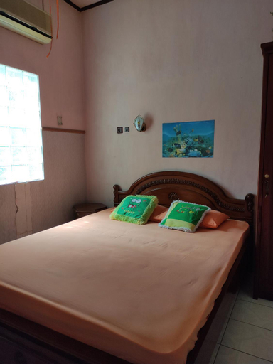 Bedroom 13