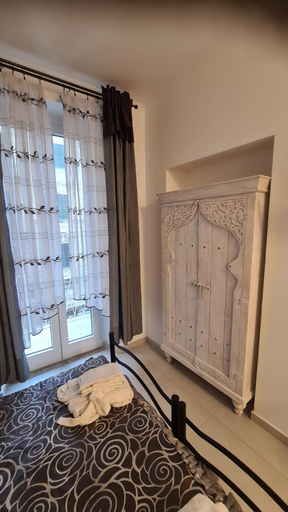 Bedroom 2, Le mie stelle 1, La Spezia