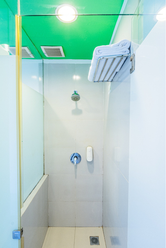 Bathroom 9