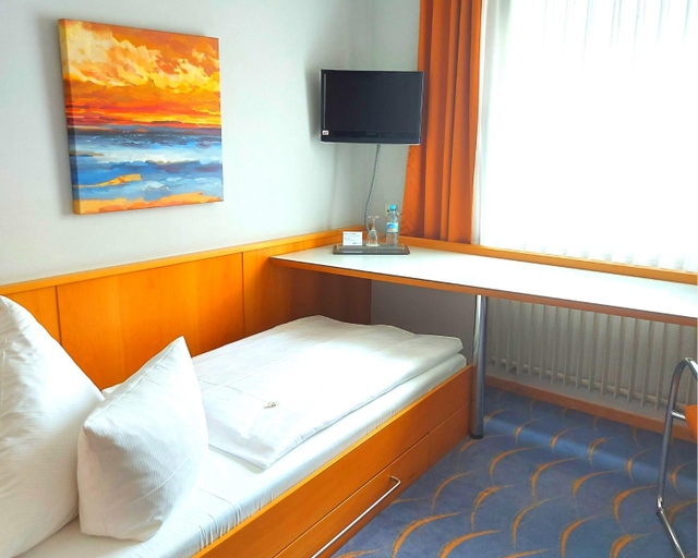Bedroom 3, GenoHotel Karlsruhe, Karlsruhe
