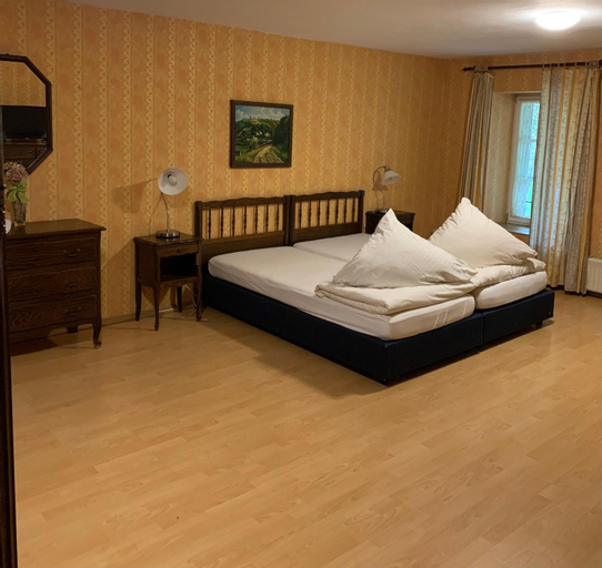 Bedroom 12