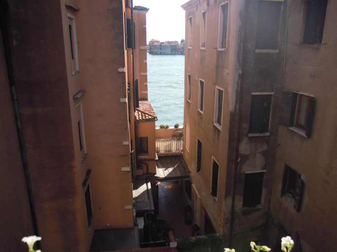 Others 4, La Residenza 818, Venezia