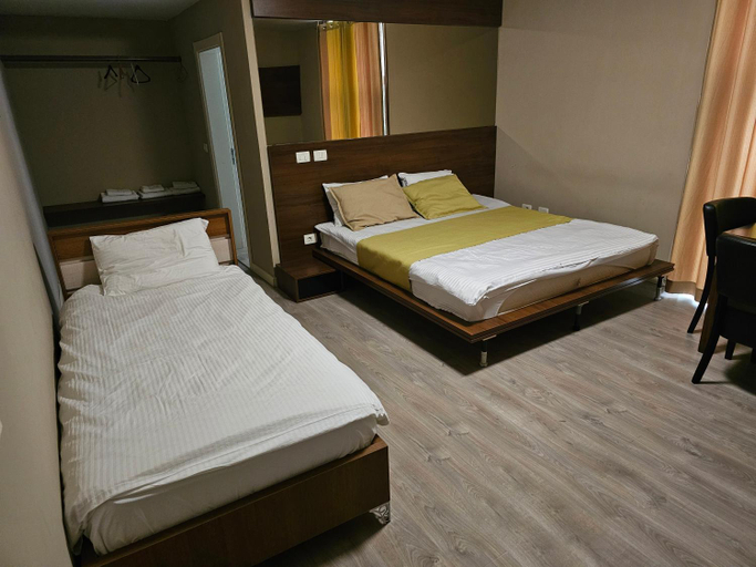 Others 5, HOTEL BENITA, Klina