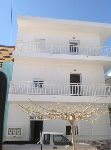 Entrance 4, Georgias Apartments, South Aegean