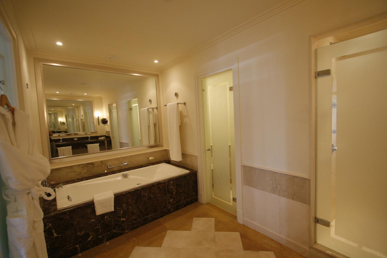 Bathroom 5, Amphitrite Beach Resort & Convention Centre, Skhirate-Témara