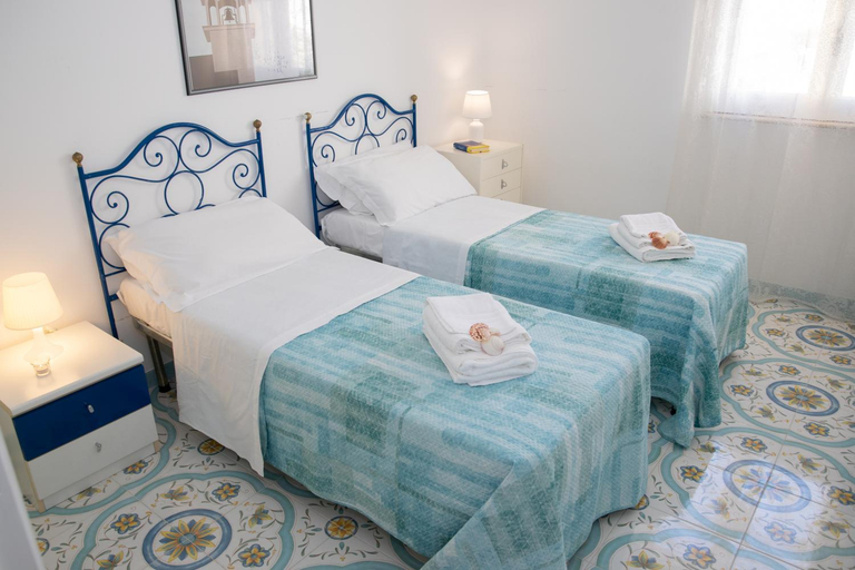 Bedroom 2, Tale Tale Apartment, Ragusa