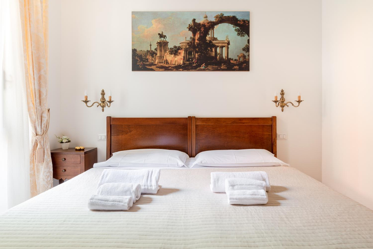 Bedroom 3, Casa in Monti Guest House, Roma