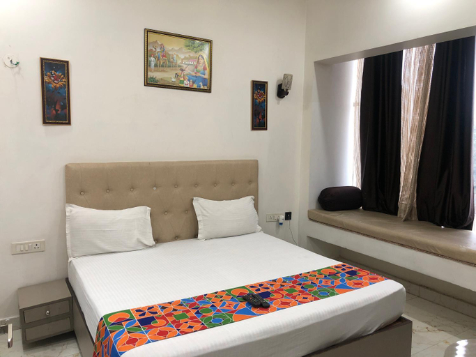 Bedroom 2, Red inn, Gurgaon