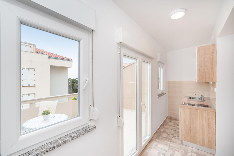 Others 4, Studio Apartments Near Center, Novalja