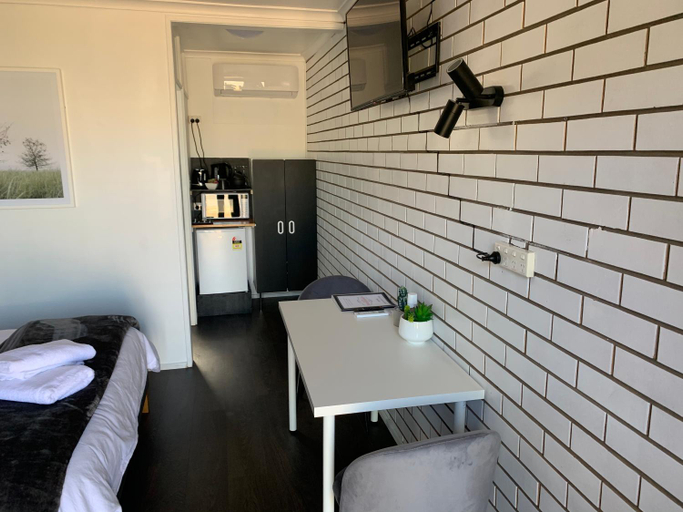 Others 4, Kings Avenue Motel, N. Grampians - St Arnaud