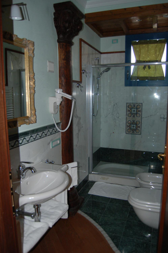 Bathroom 2, Sul Bacino, Ravenna