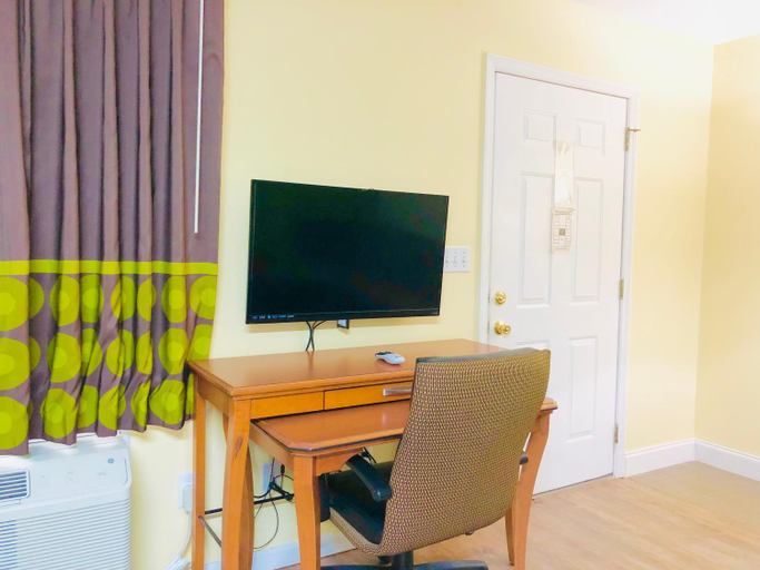Others 5, Classic Suites, Bradley