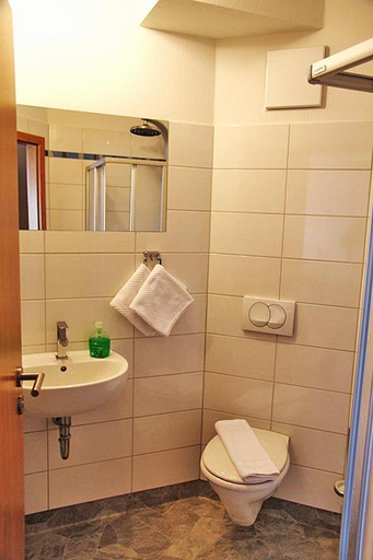 Bathroom, Hotel zur Brucke, Vorpommern-Greifswald