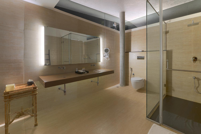 Bathroom 4, Java Rain Resort, Chikmagalur
