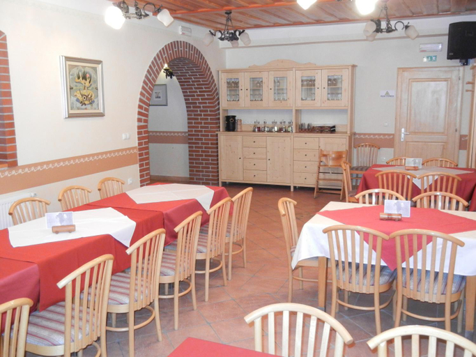 Food & Drinks, Guesthouse Macesen, Železniki