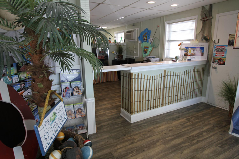 Public Area 2, Blue Wave Inn - Ocean City, Worcester