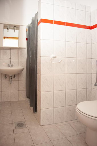Bathroom, Rosa's Beach Studios, Ionian Islands