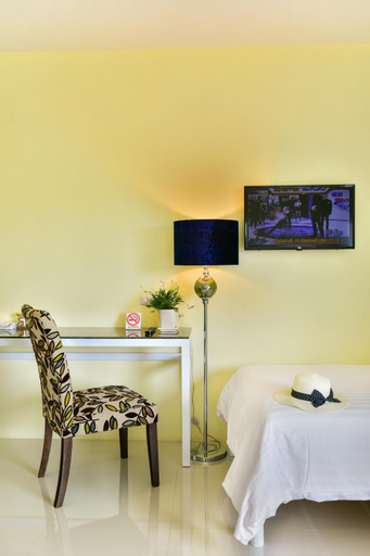 Bedroom 4, Southgate Residence Hotel, Muang Chumphon