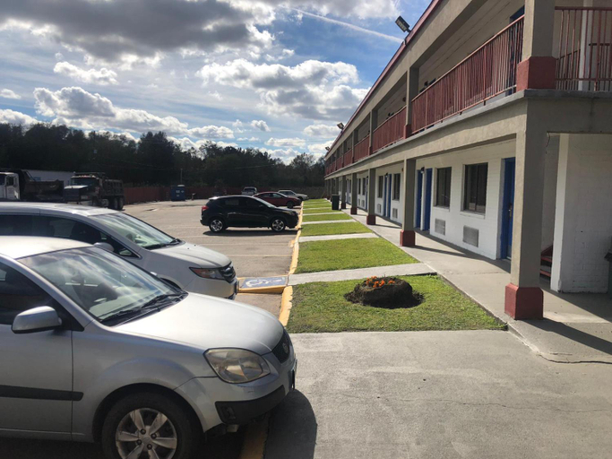 Others 3, Executive Inn & Suites, Jefferson