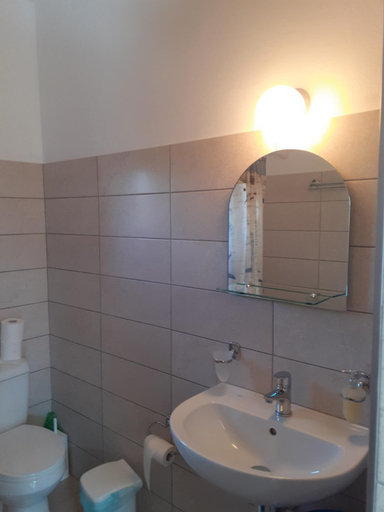 Bathroom 3, Porto Heli Apartments, Crete