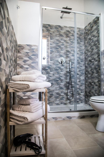 Bathroom 4, Il Miracolo di San Gennaro, Napoli