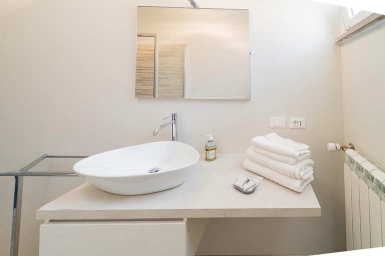 Bedroom 3, 097 - Casa Stella a Riva Trigoso, 300 metri da mare e spiaggia, POSTO AUTO PRIVATO GRATIS, Genova