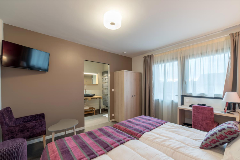 Bedroom 12