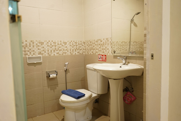 Bathroom 17