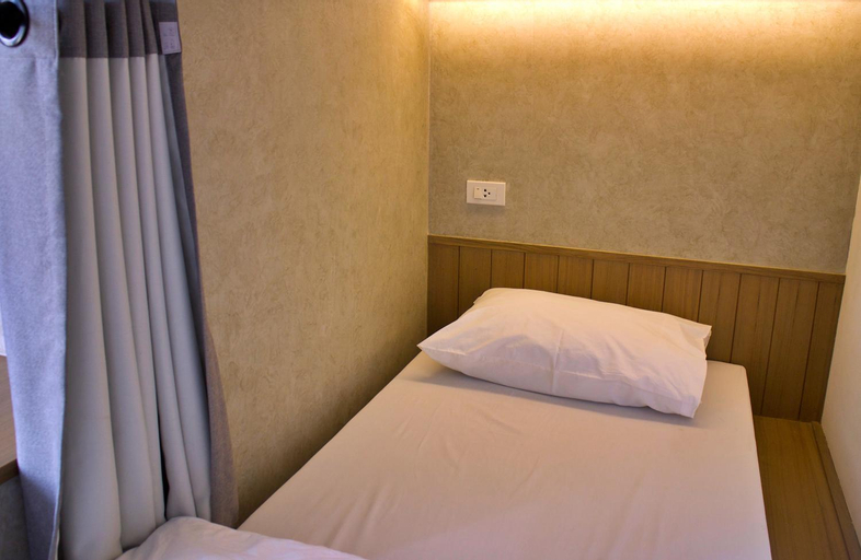 Bedroom 18