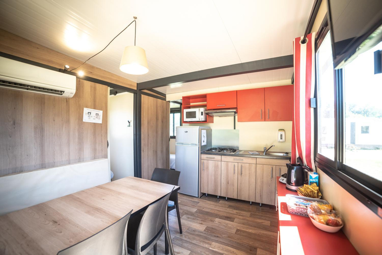Dining Room 9